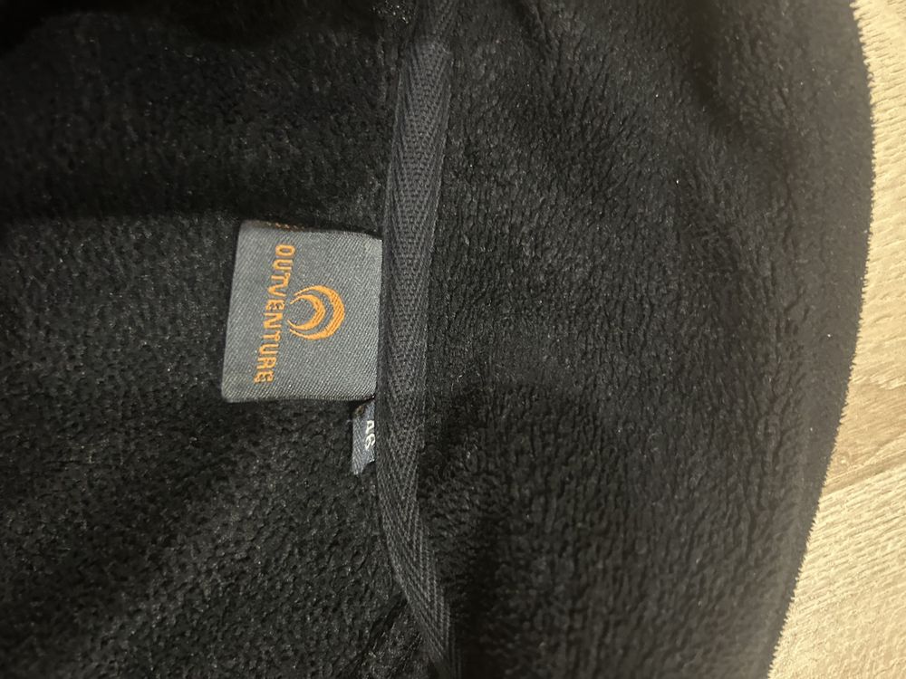 Продам чоловічу кофту Outventure.