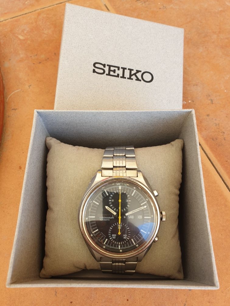 Relógio cronógrafo Seiko modelo Jumbo movimento 6138