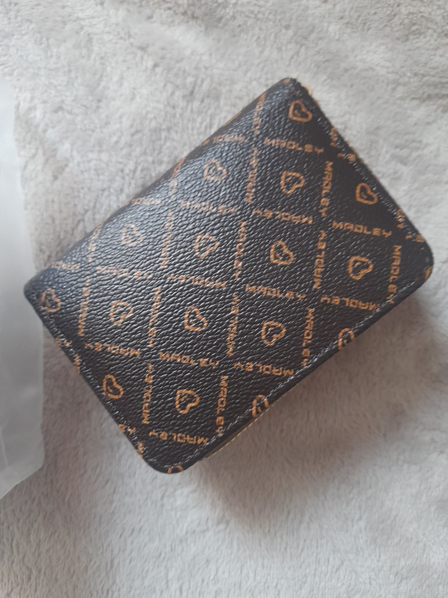 Nowy portfel damski portmonetka monogram  pojemny mały  Preznt Gwiazdk