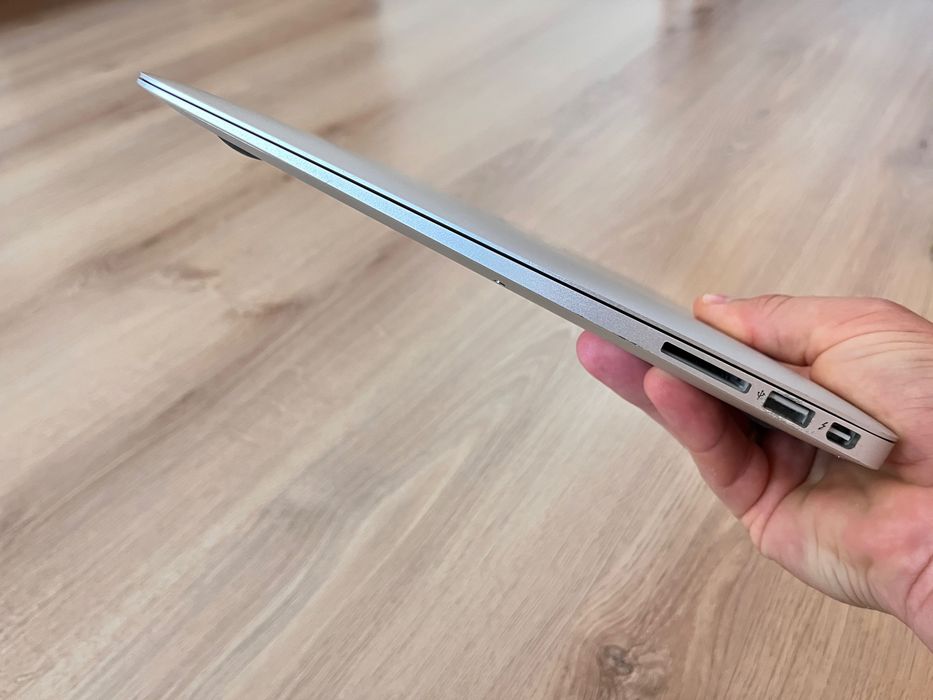  MacBook Air 13” A1466 (2014) • i5 • 8GB • 120GB SSD #29