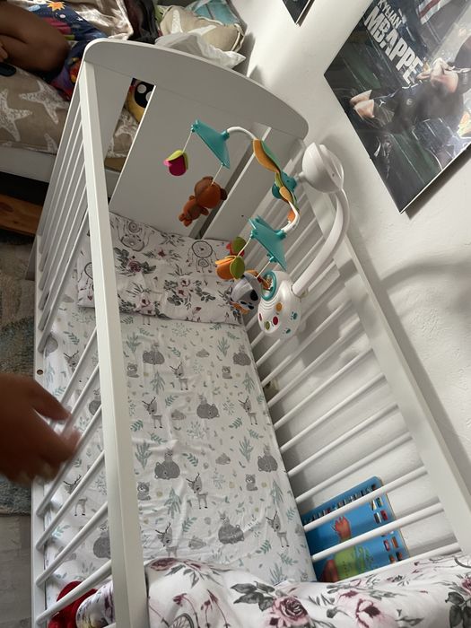 Łóżeczko dziecięce materac karuzela stan bdb