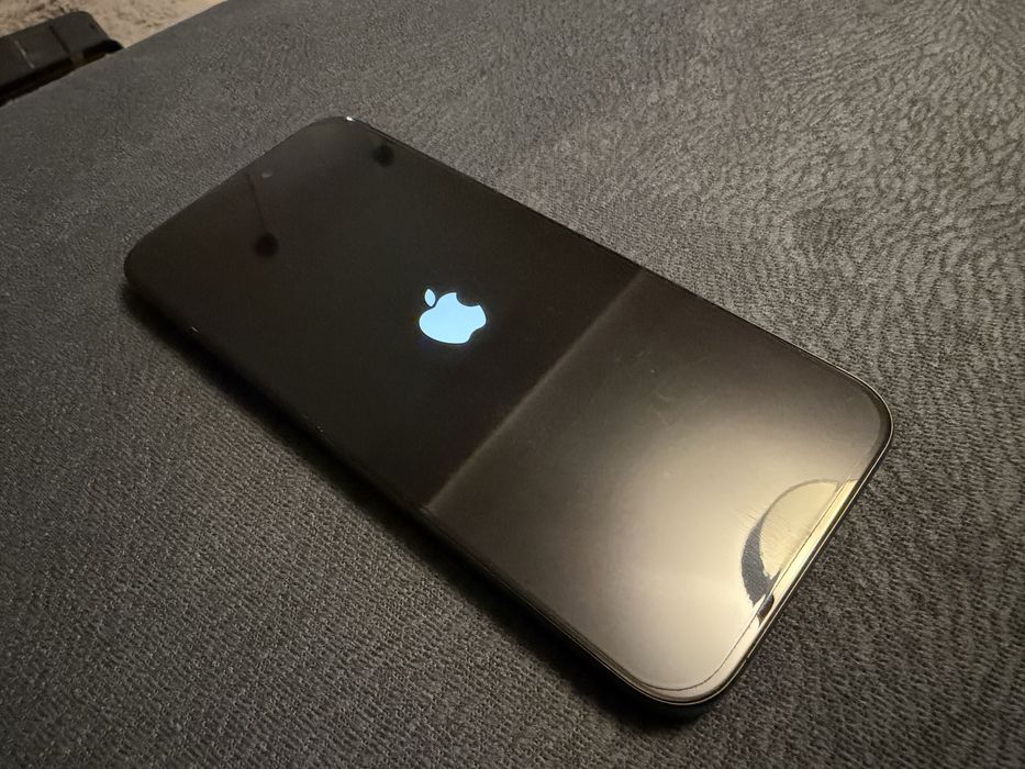 iPhone 15 Pro Max - 256 GB - stan jak nowy