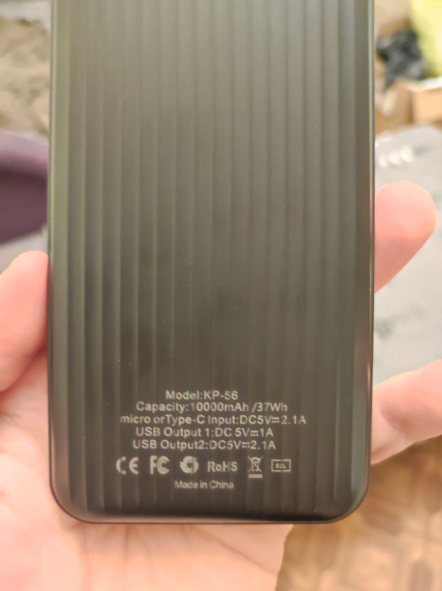 Повербанк на 10 000 mAh