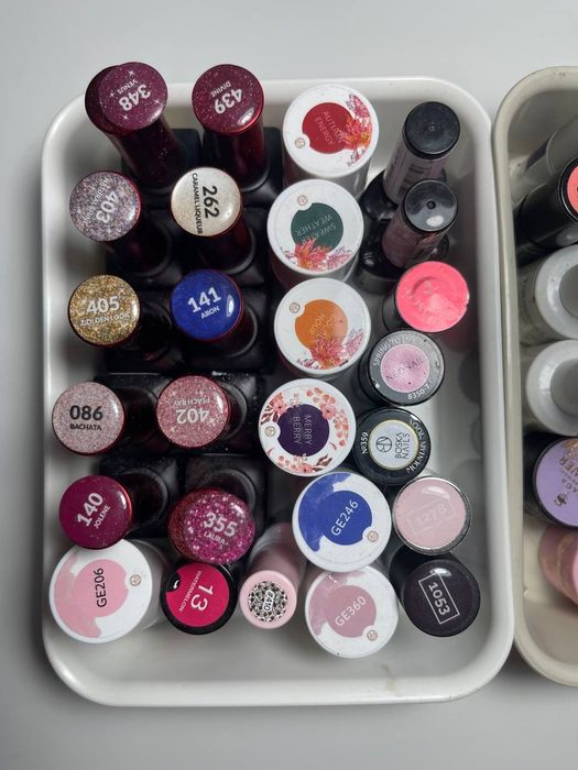 Zestaw 46 lakierów hybrydowych + 2 żele