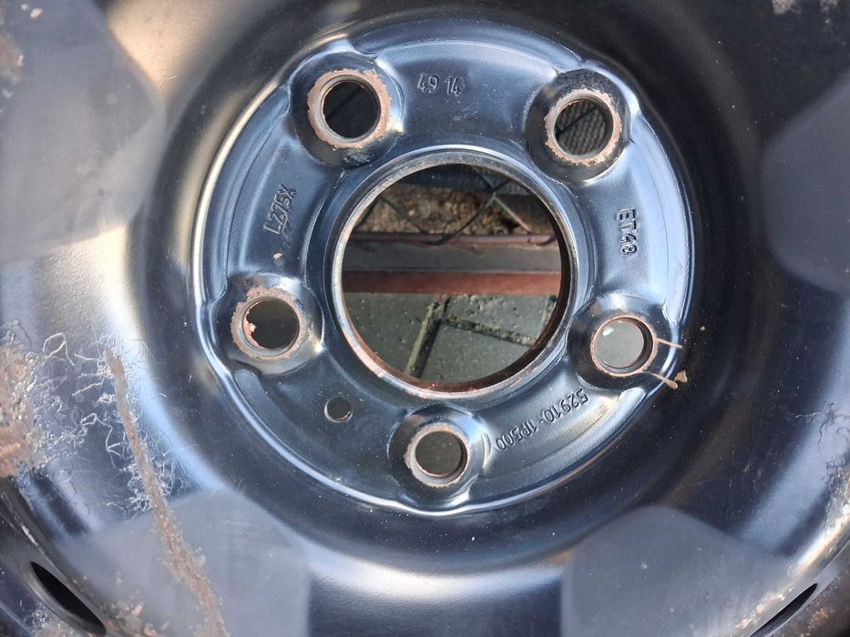 4x felgi + kołpaki R15 5x114,3 Kia Ceed Soul Venga Carens Hyundai i30