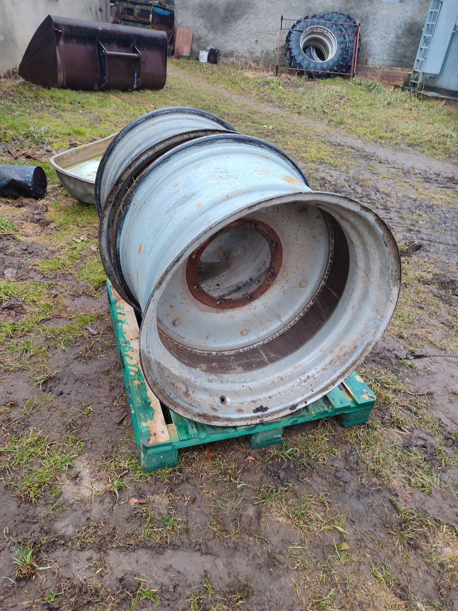 Felga do case 7100/7200 23*R34