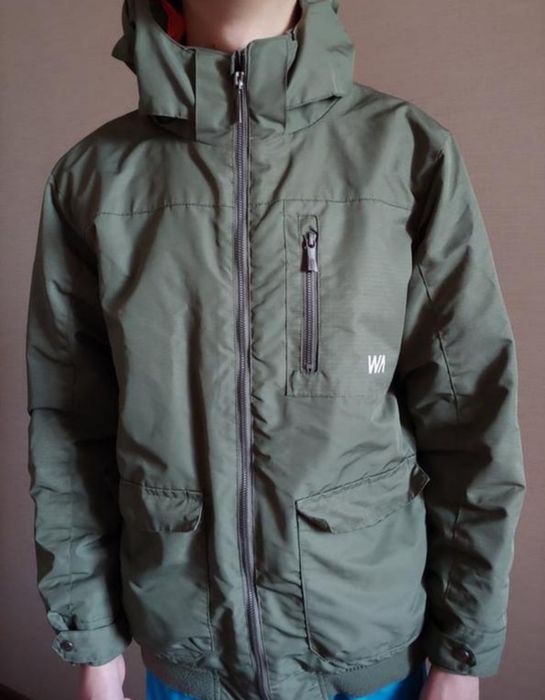 Для подростка в школу светится