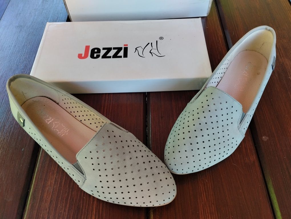 Buty damskie szare marki "Jezzi" rozmiar 37