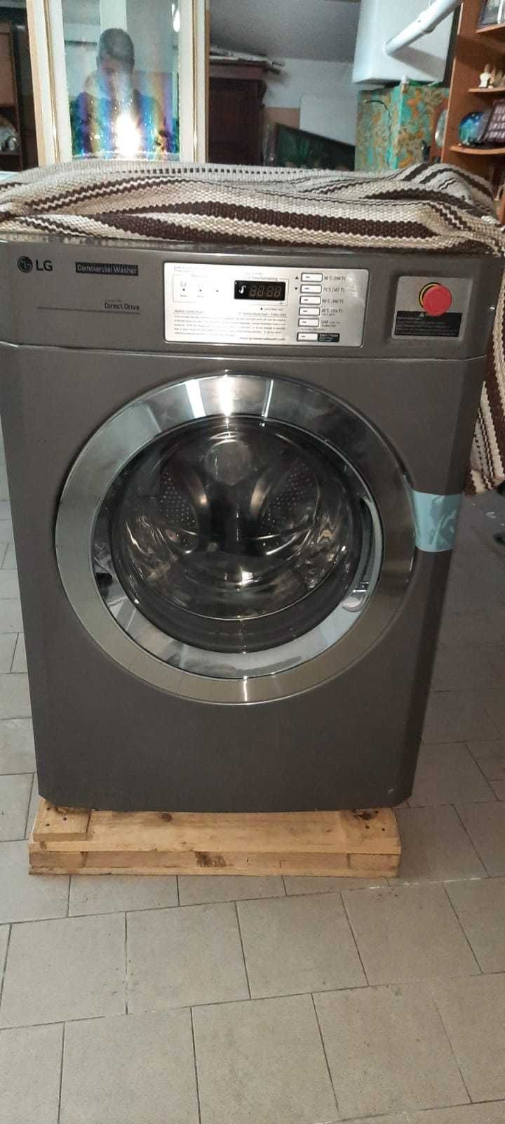 LG Commercial Washing Machine, Front Load, 15KG (FH0C7FD3S. Nova,
