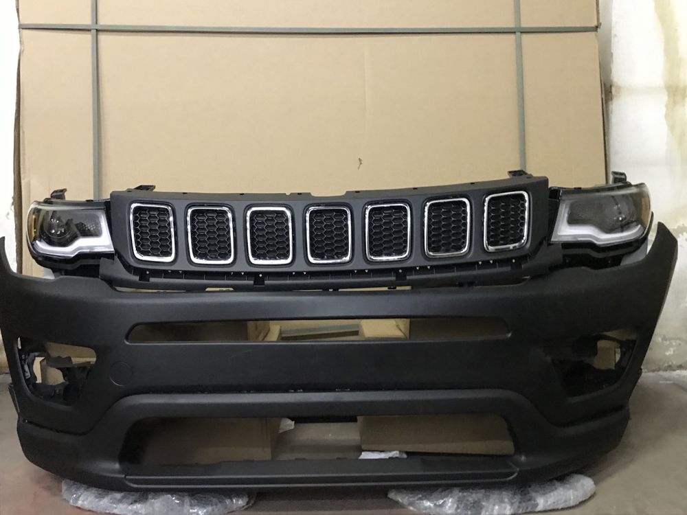 Бампер Jeep Compass /решетка компас  8115006C40 / 8115006C40