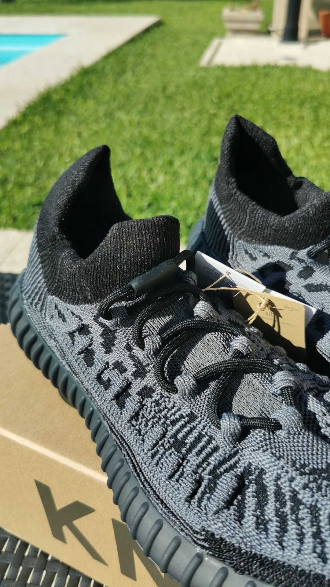 Yeezy 350 V2 Cmpct Slate Onyx