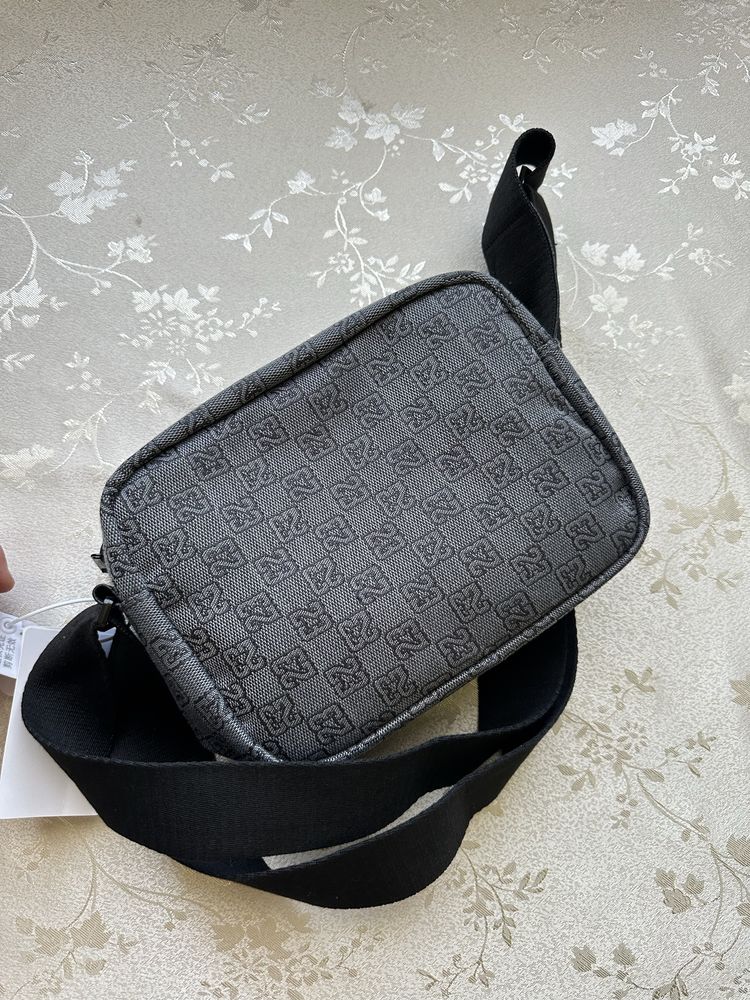 Сумка Air Jordan Monogram Crossbody | Nike, найк, джордан месенджер