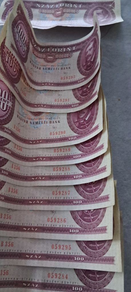 Banknoty 100 Forint  10 szt   seryjne nr