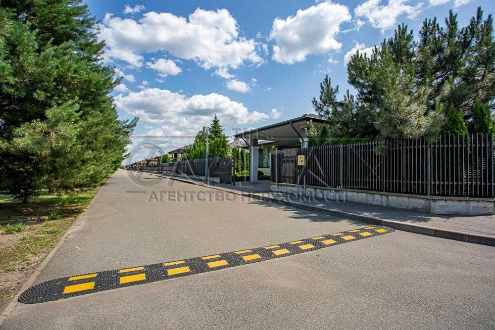 продаж будинку в Закритому КМ "Zoloche Vezuviy", Золоче