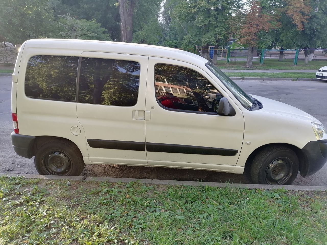 Авто Citroen Berlingo