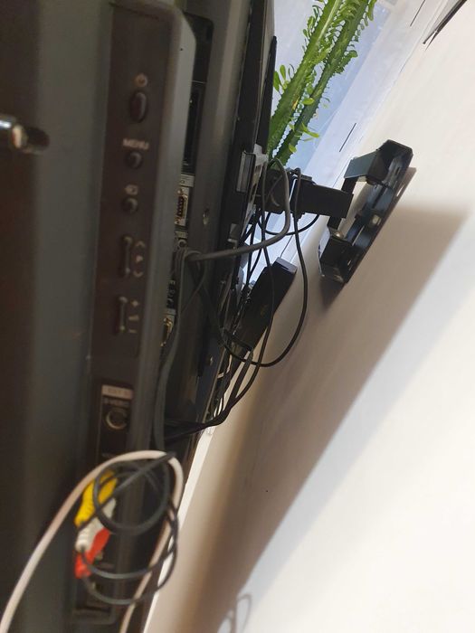TV SHARP + pilot, stary telewizor plazmowy - bez nóżek na ścianę