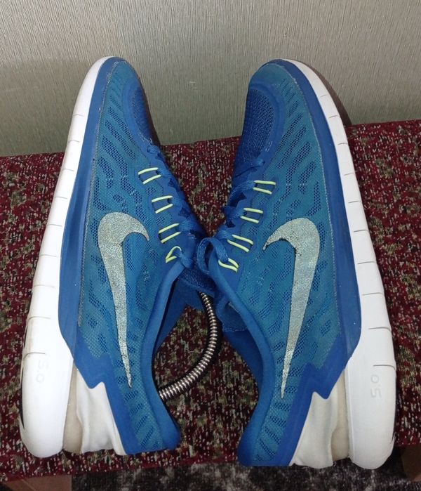 Кросівки фірми Nike 44 розміру