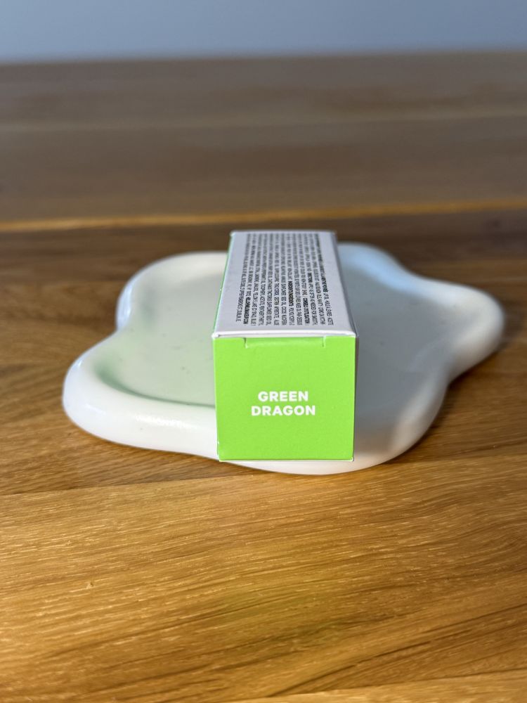 Bezbarwny Błyszczyk Milk Makeup Green Dragon nawilżający nieklejący