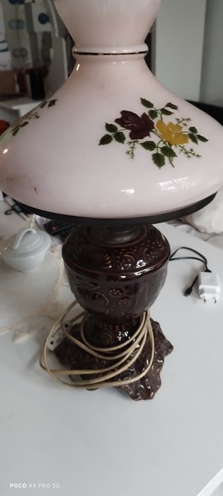 Stara wiekowa lampa ceramiczna