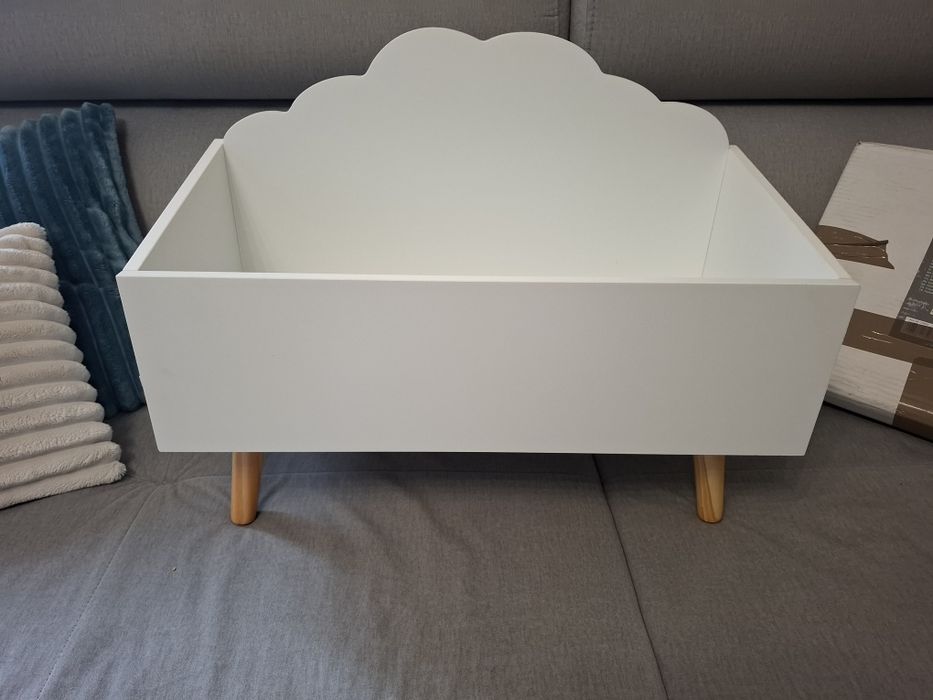 Skrzynia  na książki lub zabawki