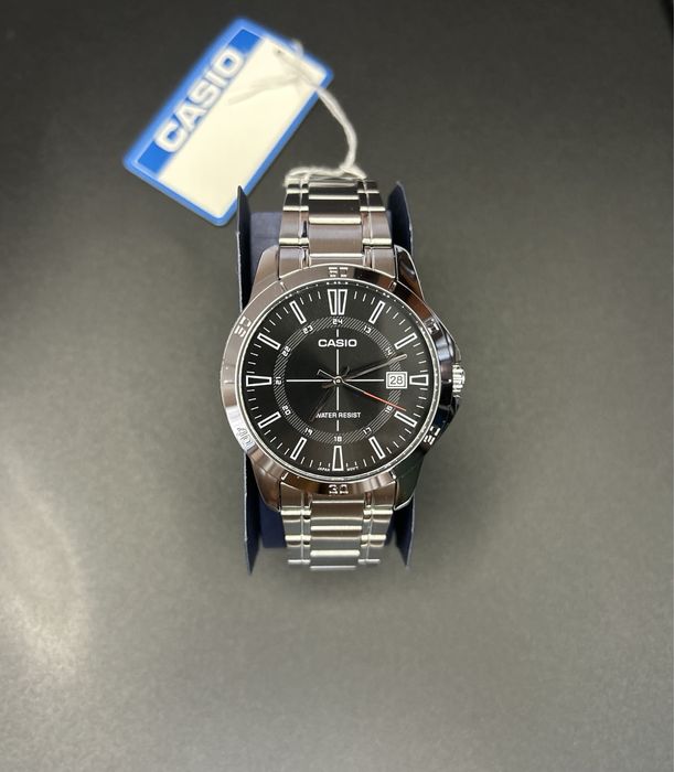 Годинник Casio V004D-1C оригінальний, новий, повний комплект