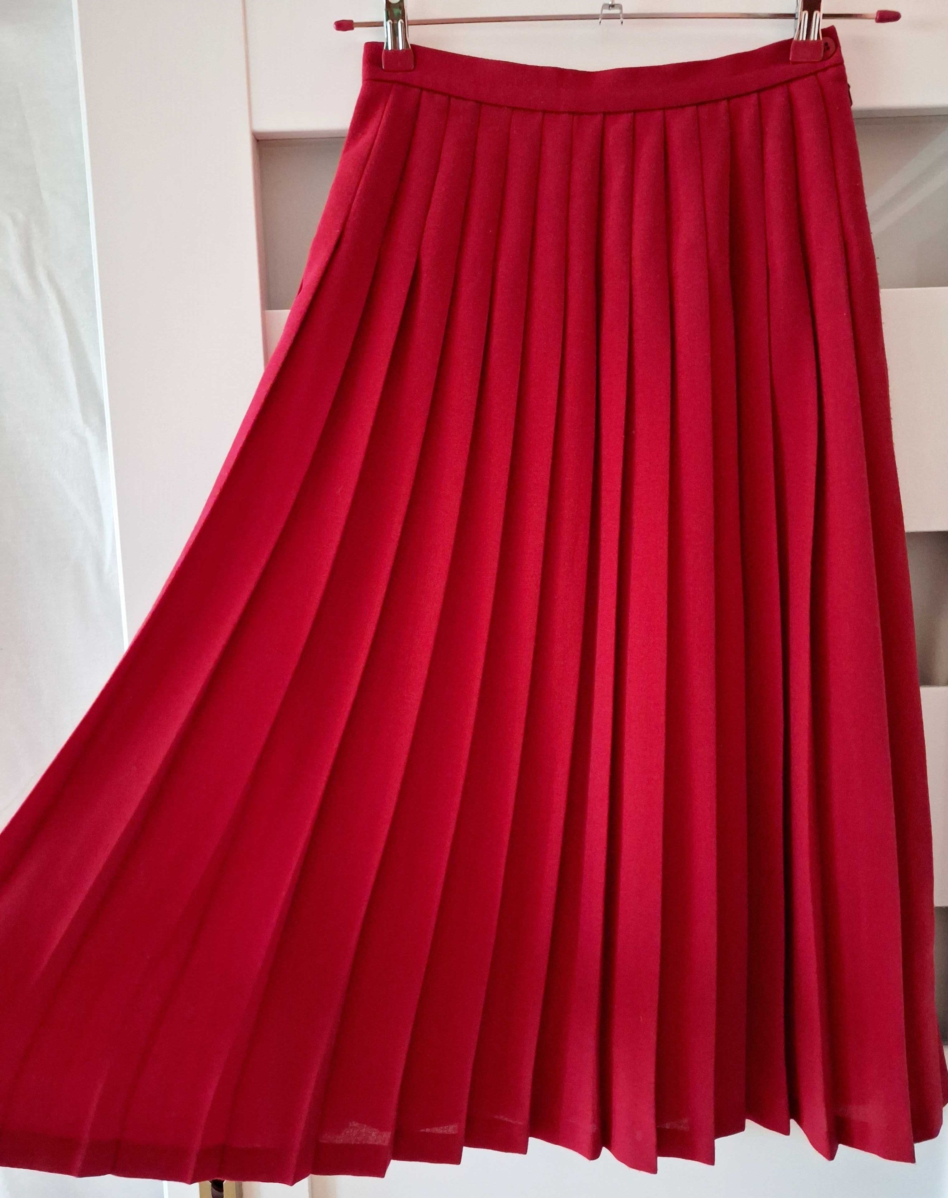 Czerwona plisowana spódnica z zakładkami Country Casuals vintage