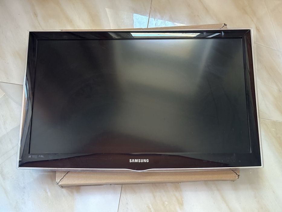 Телевізор Samsung UE32C4000PW