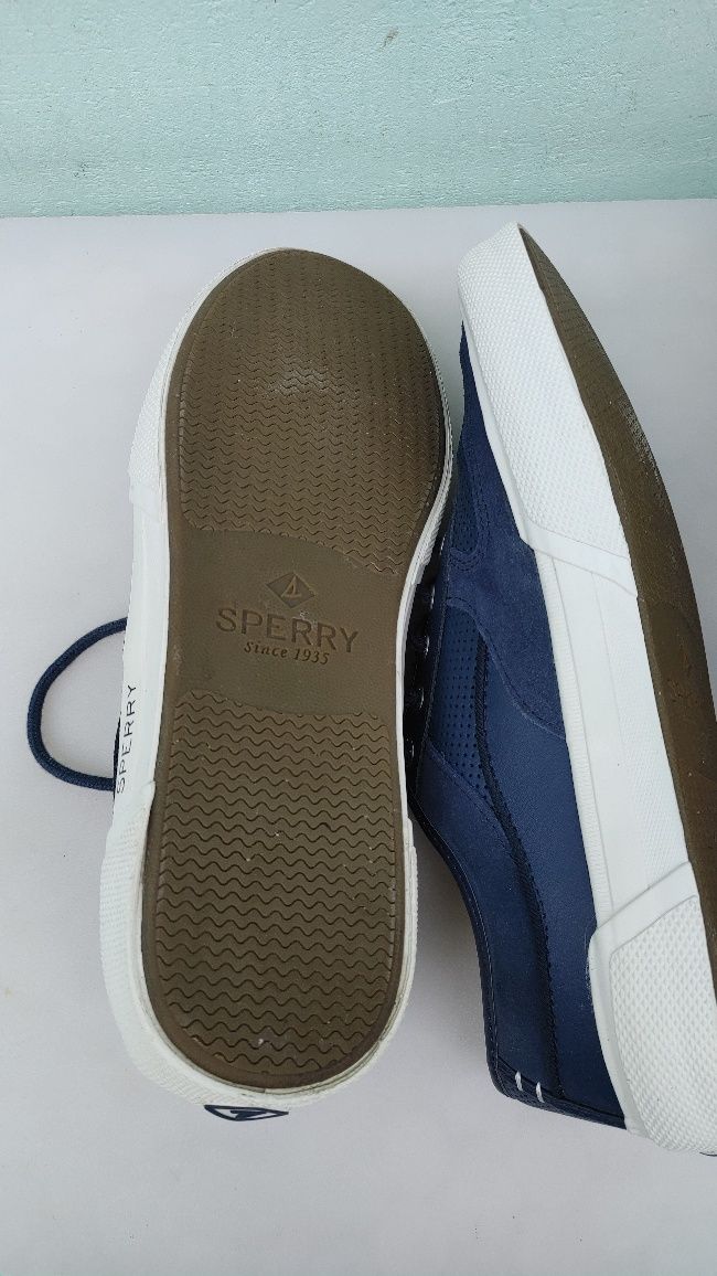 Продам топсайдеры, мокасины,кроссовки,кеды Sperry