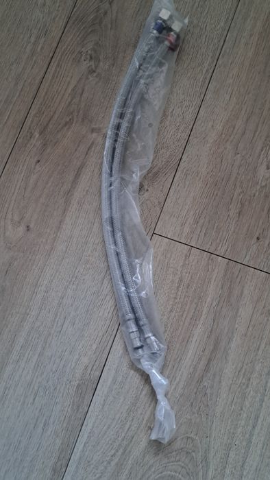 Wężyki do zlewu 40 cm.