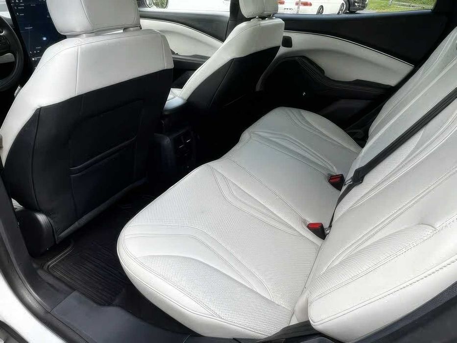 Ford Mustang Mach-E Premium      2021