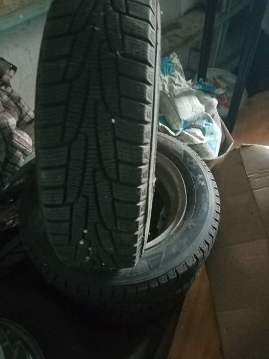 Продам зимную резину с дисками на 13