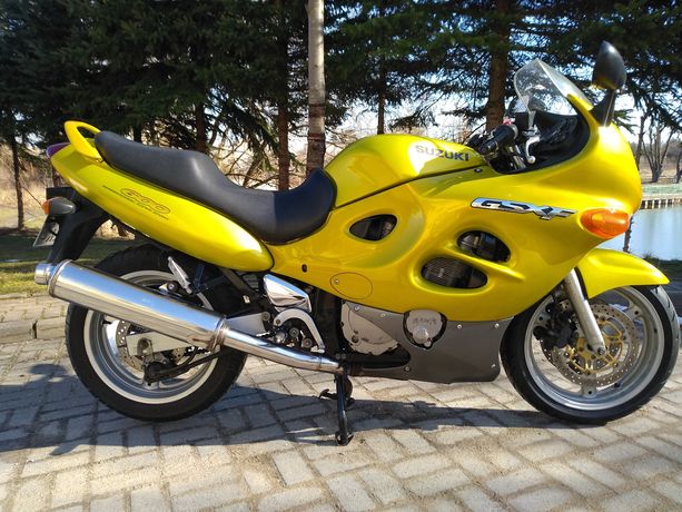 Motocykle Suzuki GSX 600 F
