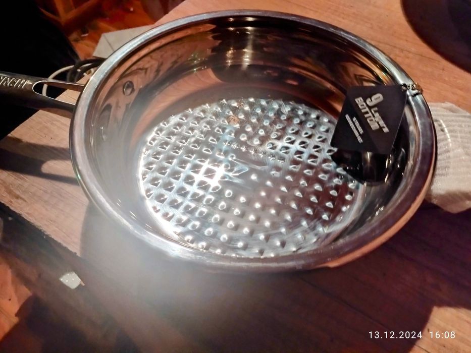 Sprzedam nową patelnię