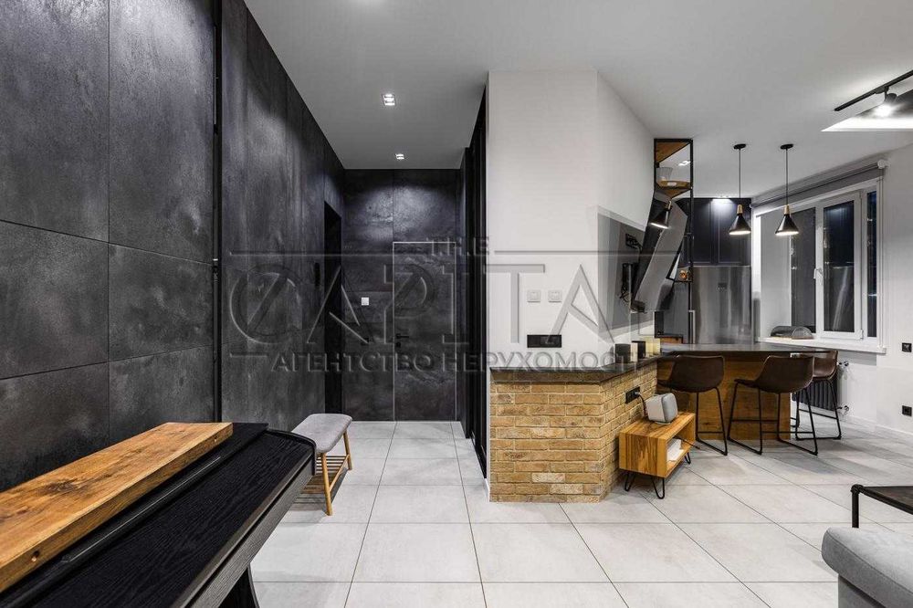 Продаж сучасна квартира 4-кімнати  вул. Лаврська 6 3 СПАЛЬНІ ЦЕНТР