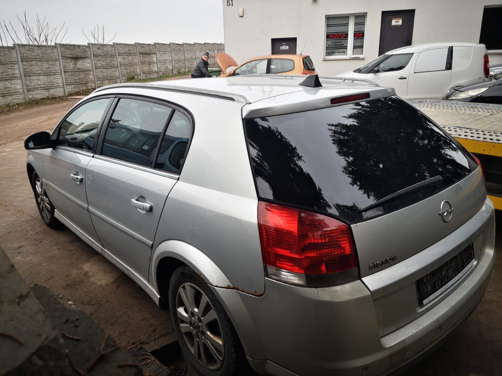 klapa bagażnika zderzak tył drzwi opel Vectra c signum Lift z157