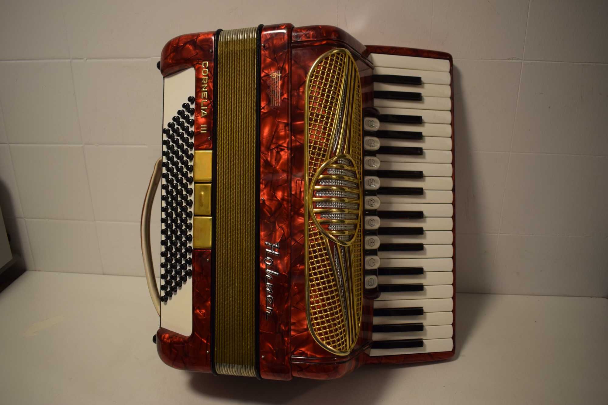 Hohner Cornelia 3 Voz 96 Baixos. N 254