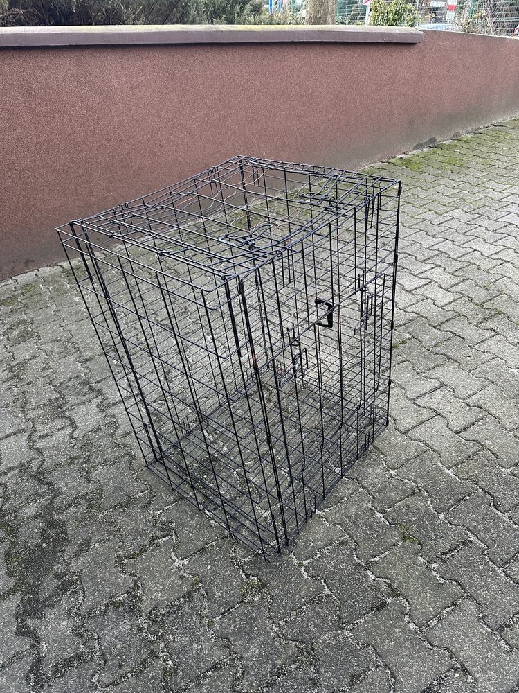 Składana klatka z małą dziurą dla psa czarna metal b.duża 90x50x65