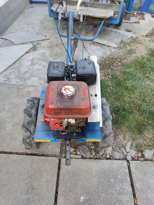 Мотоблок з причепом