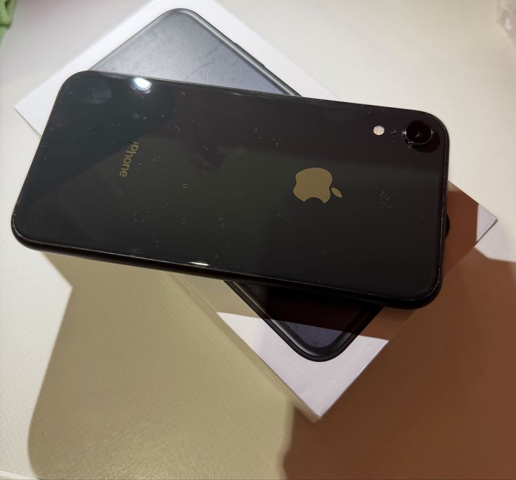 Продам iPhone Apple XR 128 Gb 79%