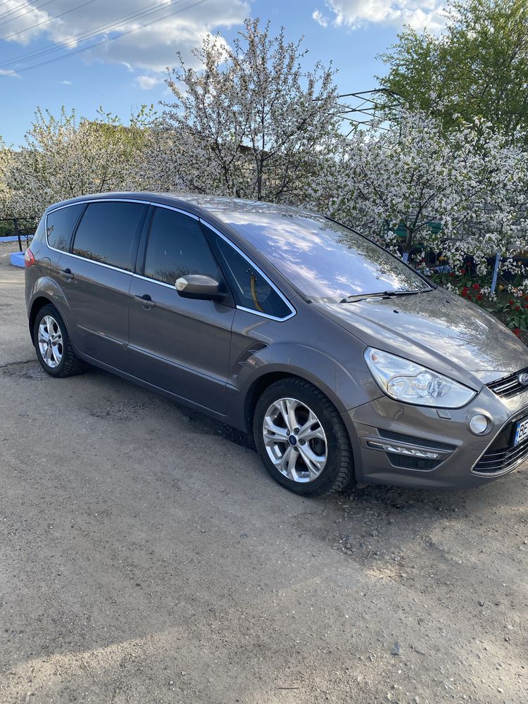 Ford S-Max 2013 рік офіційна. Купувалось в Україні