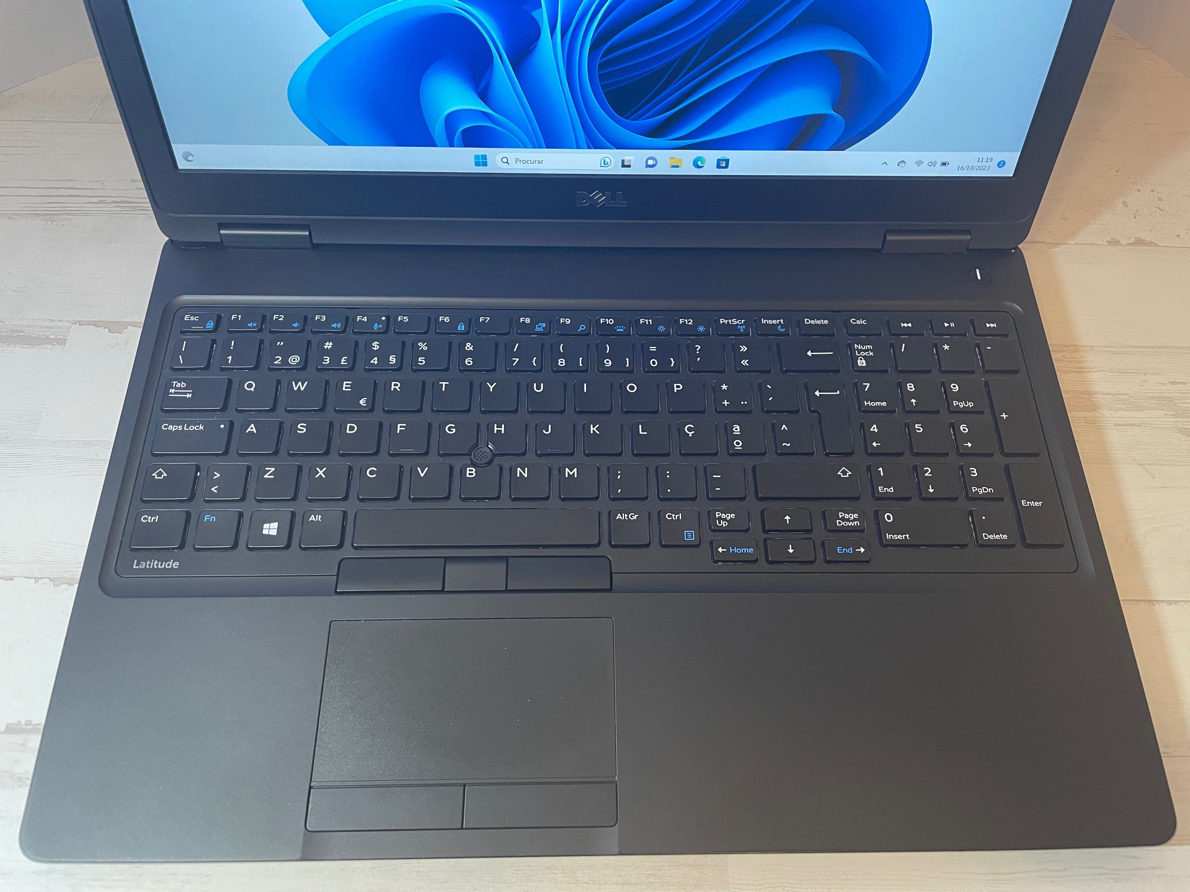 Dell Latitude E5580 15.6, i7, 256Gb, 32Gb, win11 pro original