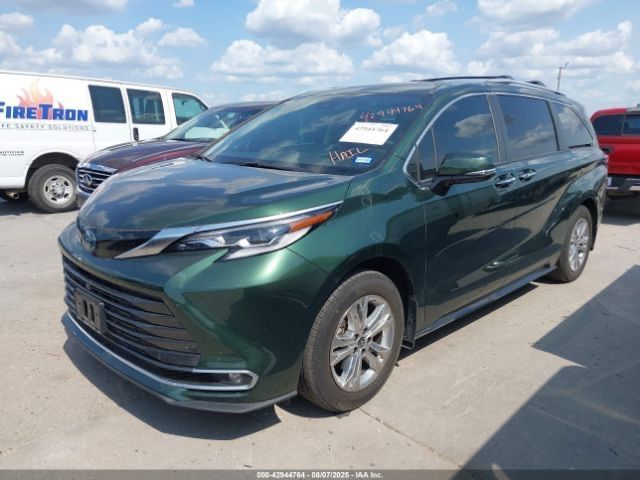 Toyota Sienna Platinium Hybrid AWD