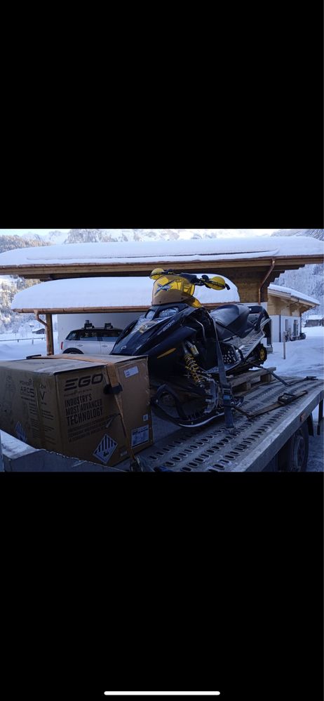 Skuter Sniezny Ski Doo mxz800  Renegade Okazja polecam swiss