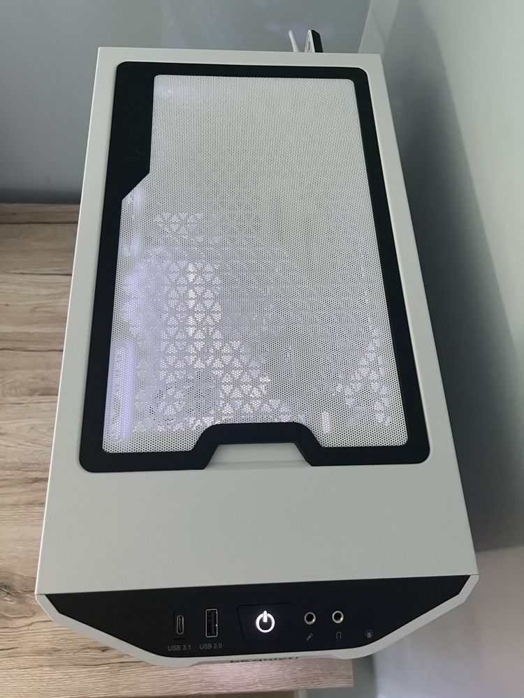 • PC do gier Ryzen 5 5600, 16GB, RX 6700XT 12GDDR6 •