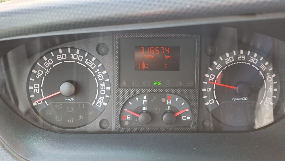 Sprzedam Iveco 35C12  Wywrotka do 3.5T  na kat B.