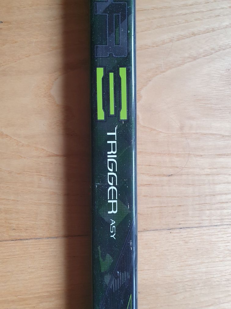 Ccm ribcor trigger asy kij street hockey lewy hokej uliczny asfalt