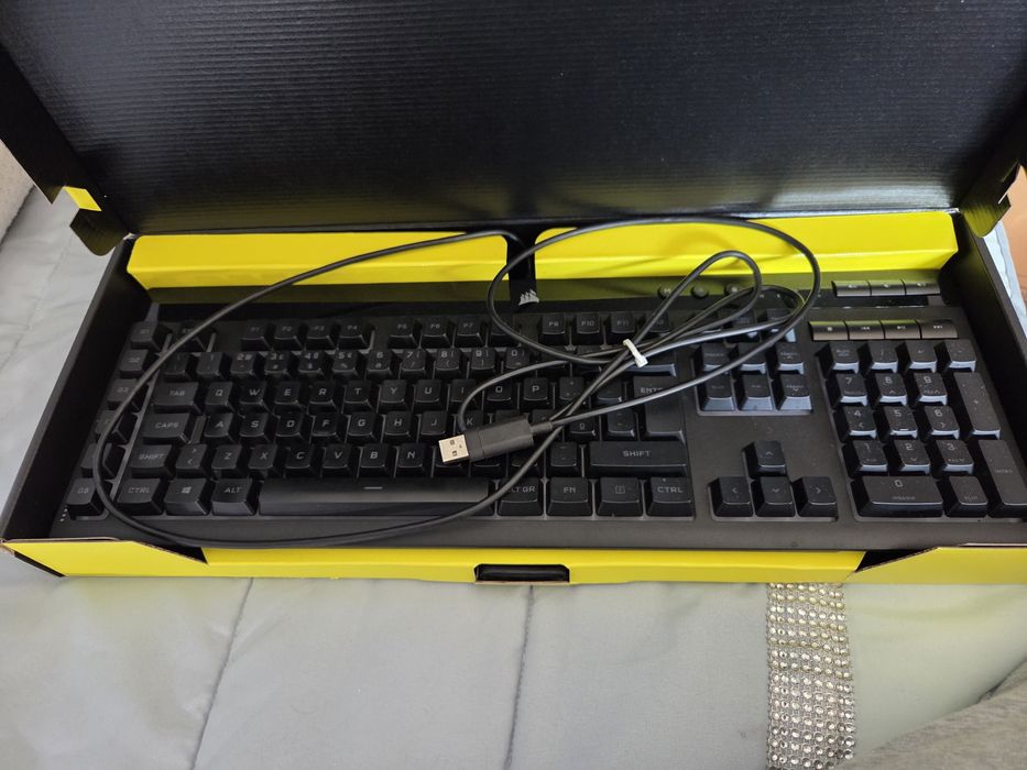 Teclado corsair k55