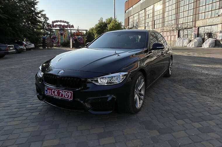 Продаю BMW 330e 2017 гібрид рестайлінг! Топова!