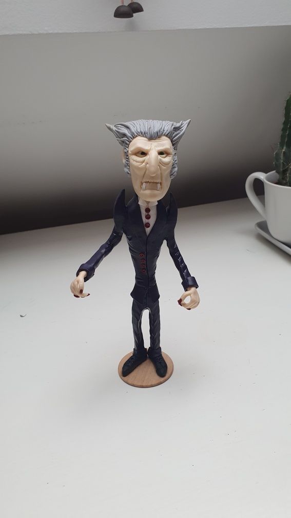 Wampir figurka z modeliny