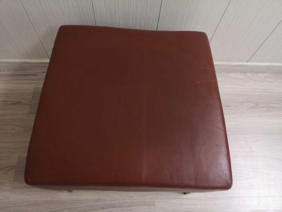 pufa skórzana bordo skóra podnóżek 58x57x44 INOX